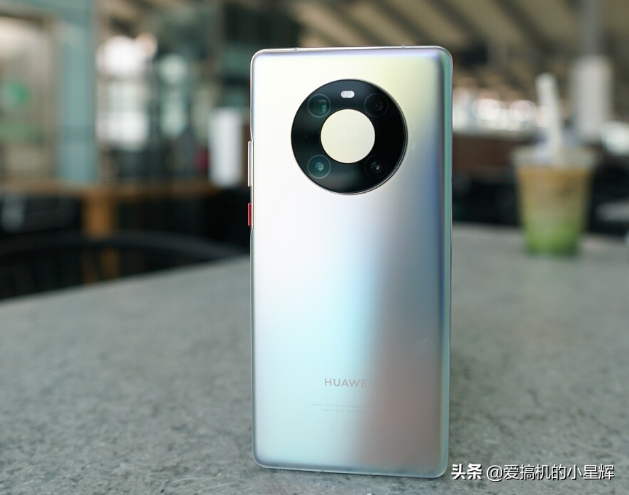 华为Mate40Pro和一加9Pro该怎么选？对比7点就懂了