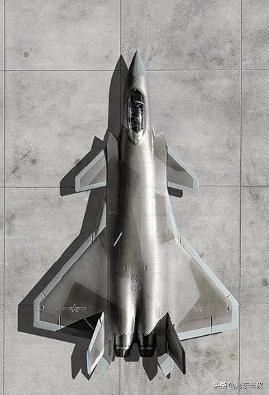 空军全家福，跨越71年，从歼-5到歼-20祖孙四代（