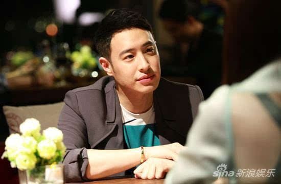 潘玮柏突然官宣结婚，周杰伦撒花为他庆祝，网