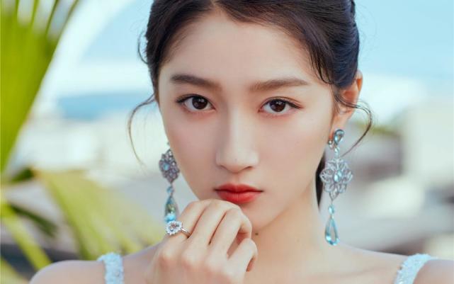 12位明星高考分?jǐn)?shù)大比拼，誰(shuí)是學(xué)霸，誰(shuí)是學(xué)渣，一目了然