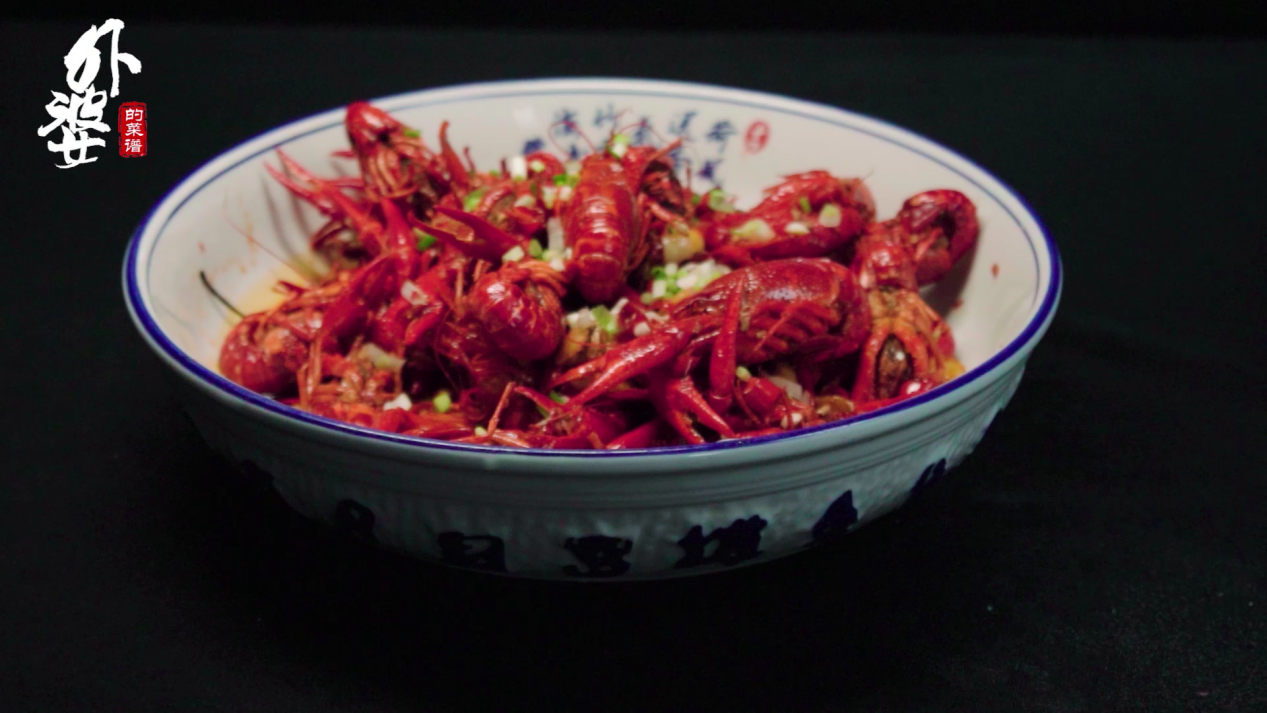 大排档吃的小龙虾，做起来一点也不难，详细的配料和做法都在这了