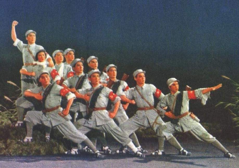 《红灯记》《沙家浜》样板戏影响大，并不是因