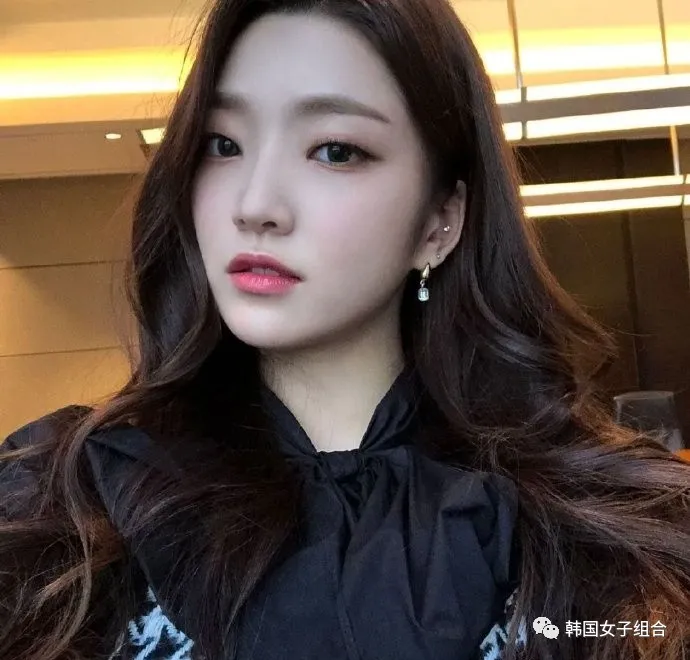 单眼皮但很有魅力的,这位新人女团爱豆