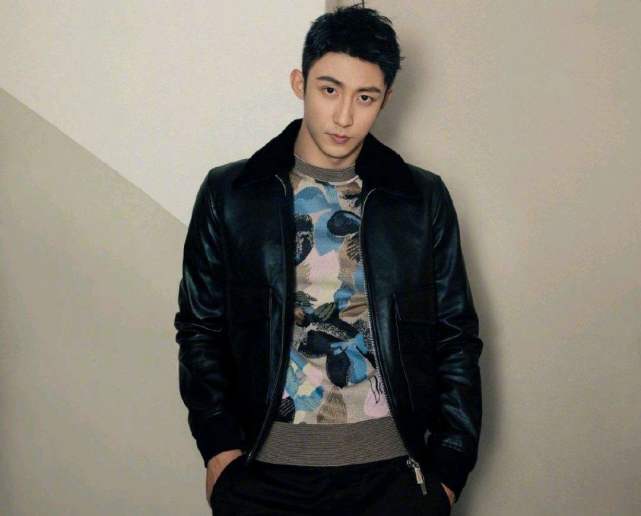 王雨馨助理半夜发声，疑要放大锤要让黄景瑜身