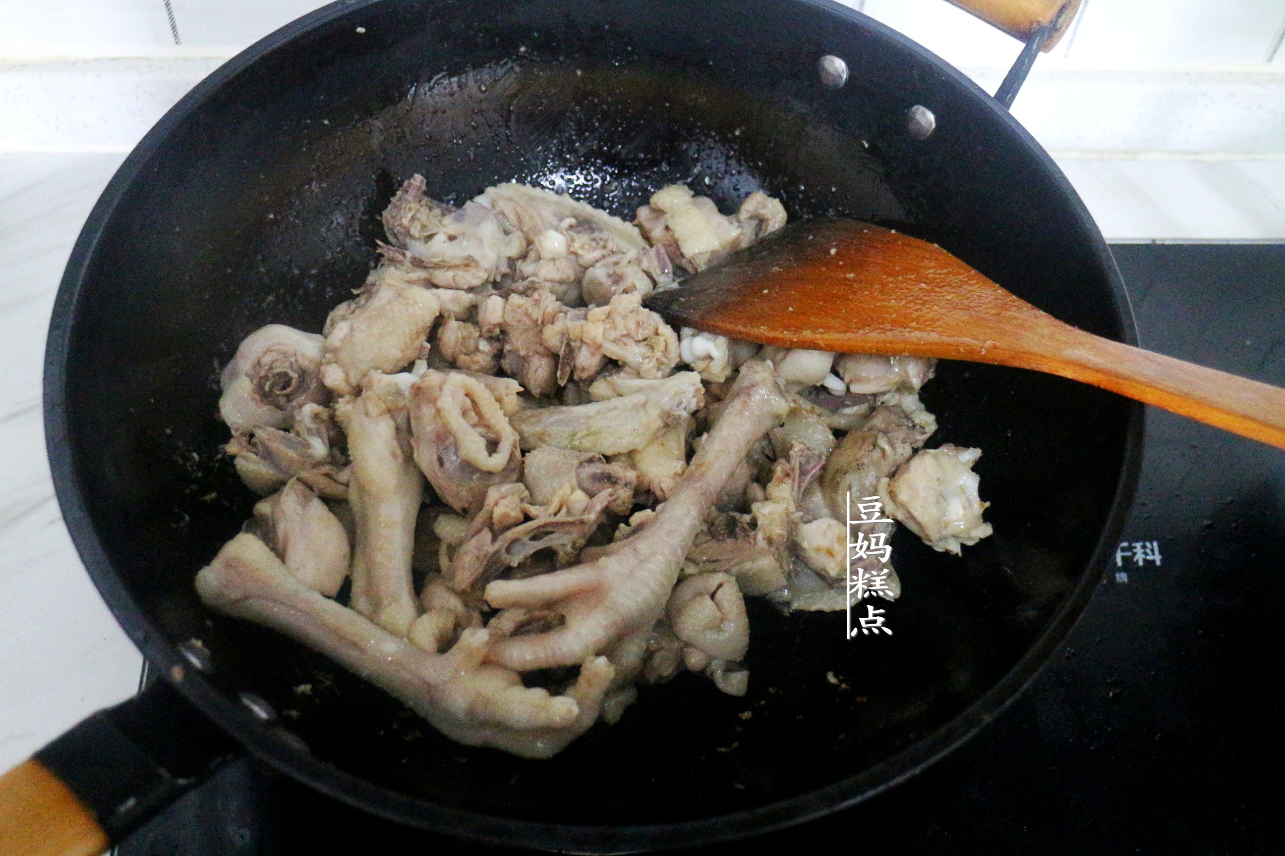 中秋快到了，教你做芋头鸡，软糯味美，大人孩子都很爱吃