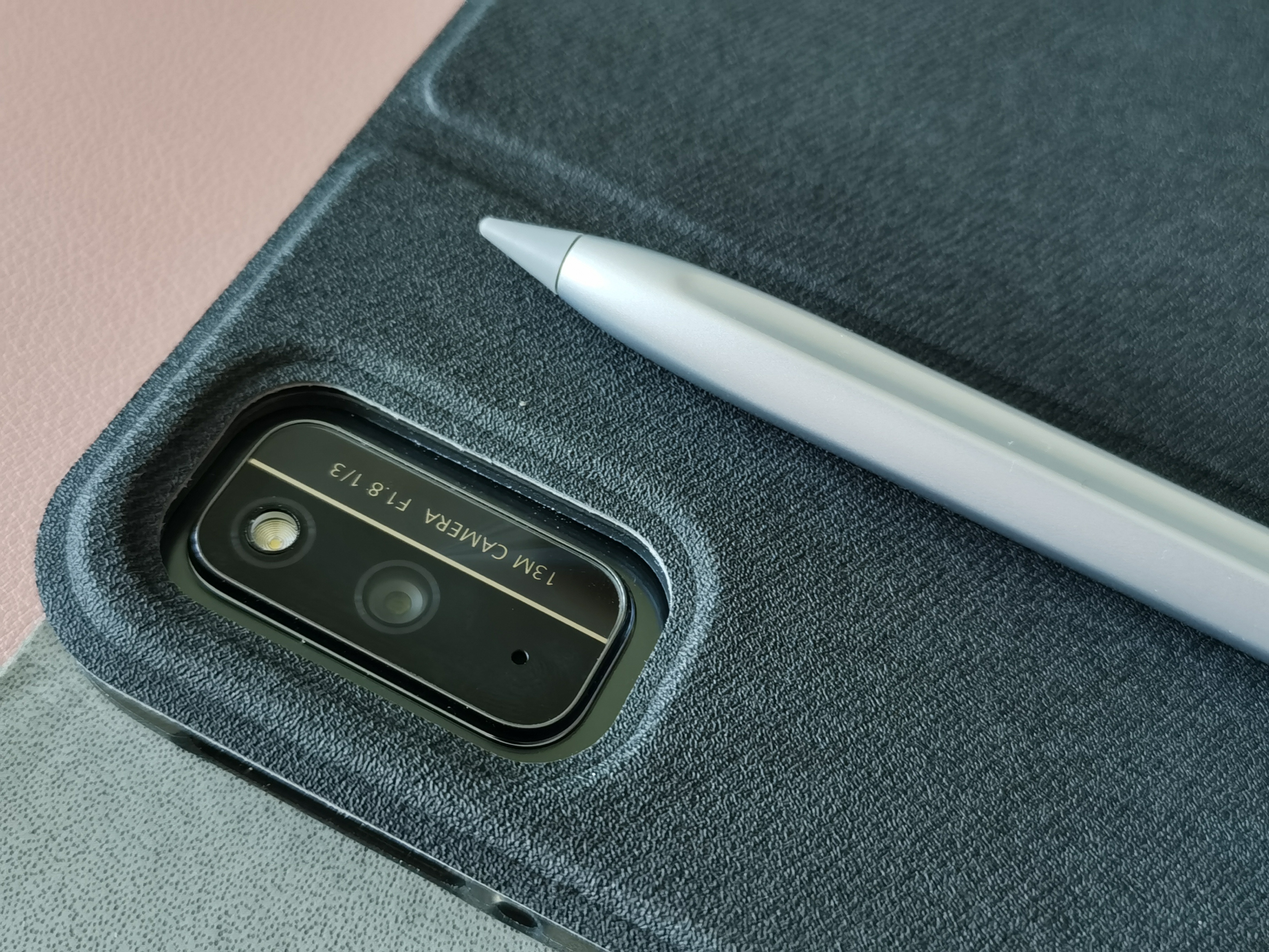 这次我想抛开硬件参数来谈谈体验，来自荣耀平