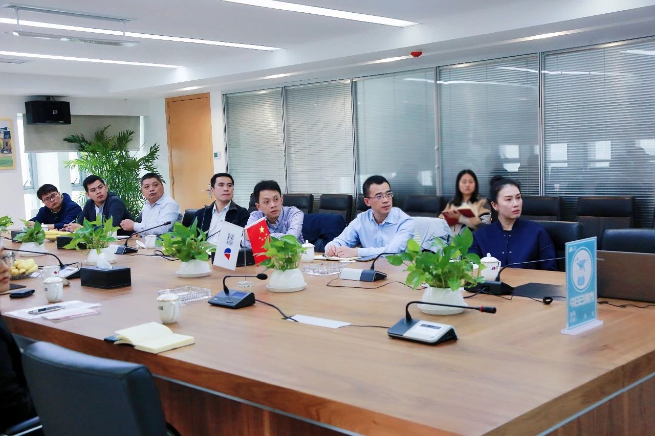 协同合作打造育人高地｜人福医药、宜昌人福药业一行莅临当代教育