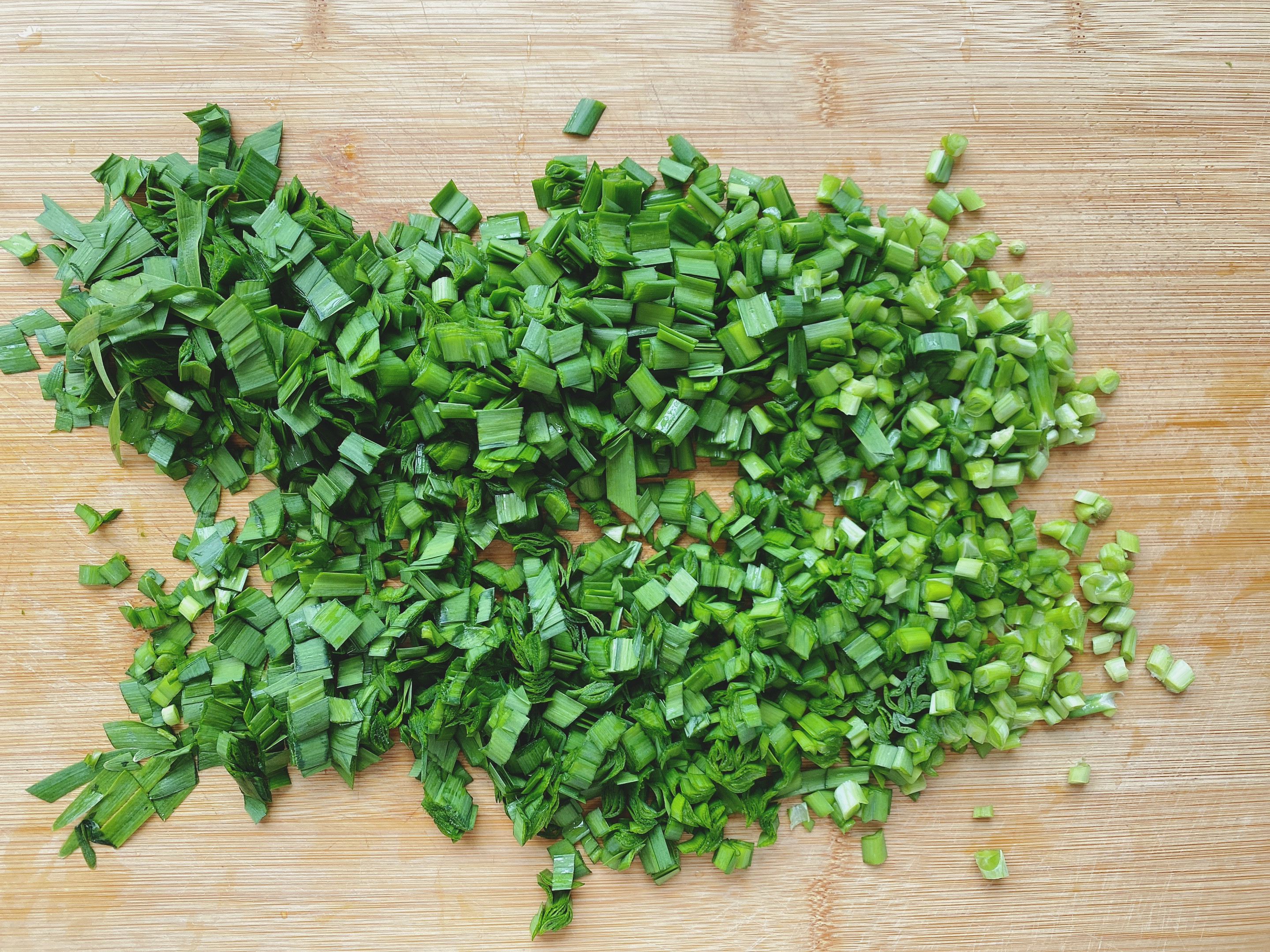 韭菜炒雞蛋，很多人第一步就錯了，教你2點，韭菜不出水雞蛋滑嫩