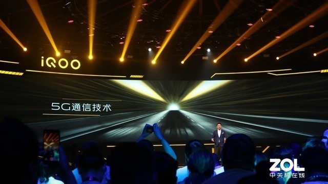 5G/4g全网通，iQOO Pro在通讯层面下够了时间