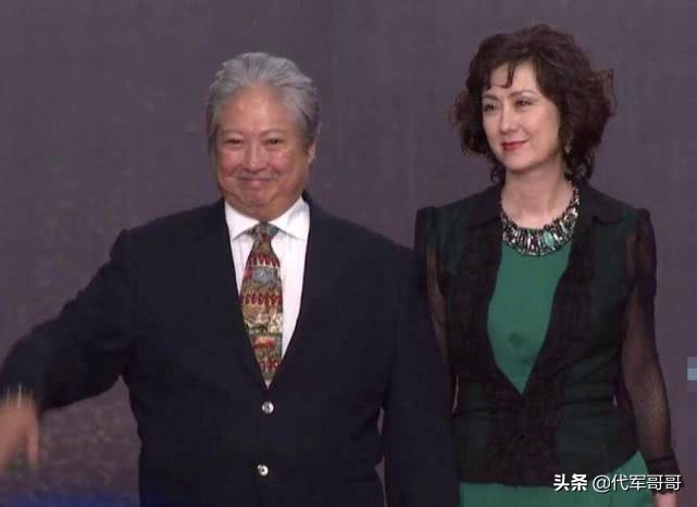 一婚娶韩国美女，二婚娶小13岁选美冠军，如今