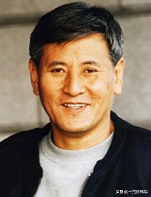 朴根滢年轻神似张东健 人鱼小姐饰张瑞希父亲 与发妻相濡以沫多年