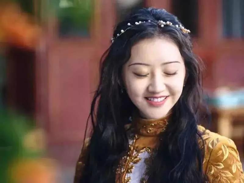 嫌弃张彬彬咖位低拒演《司藤》，却意外成就了