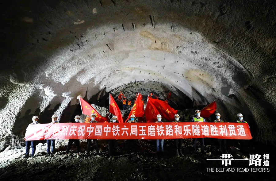 中老铁路上的“拼命三郎”——记中铁六局玉磨