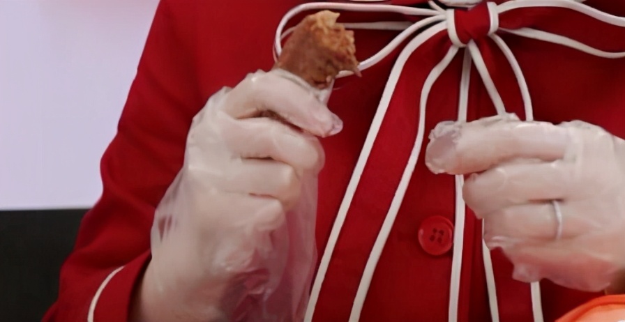 Dan Yan is summit summit 90 hind floret, be procrastinated to break down by amative head career the first person? 