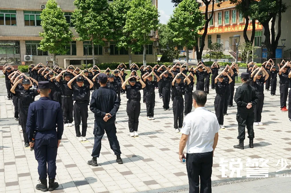 锐警少年警训夏令营：我们在奔跑，创造属于自己的警察梦