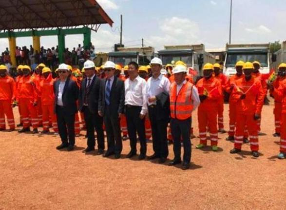 中国援助此国670亿，现今为了报恩，回赠我国一