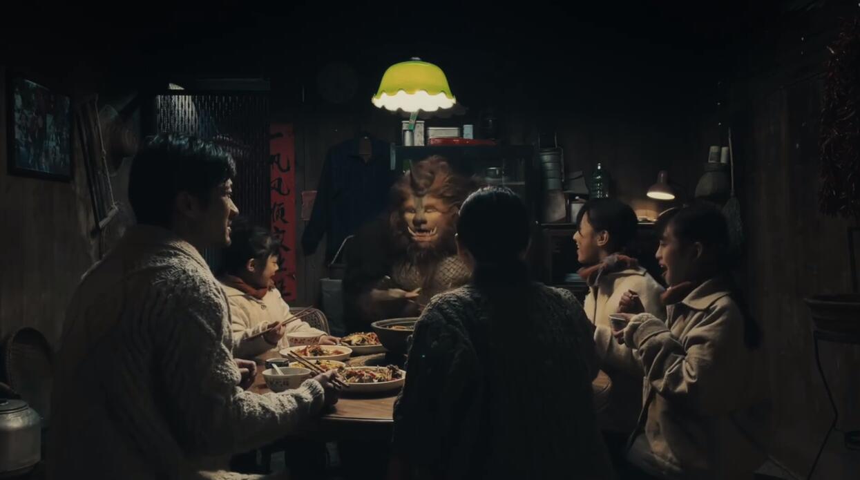 苹果历年新春短片回顾，告别了山城重庆，风格也从现实变为魔幻