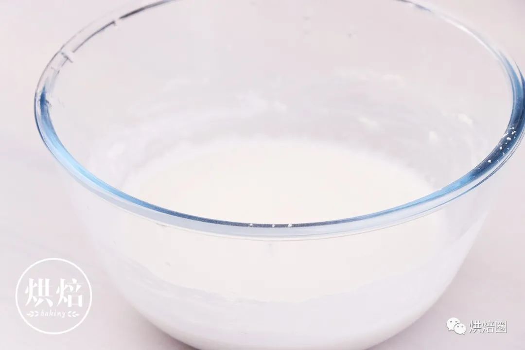 把西米整粒加入到木薯粉中蒸出來的糕好有嚼勁