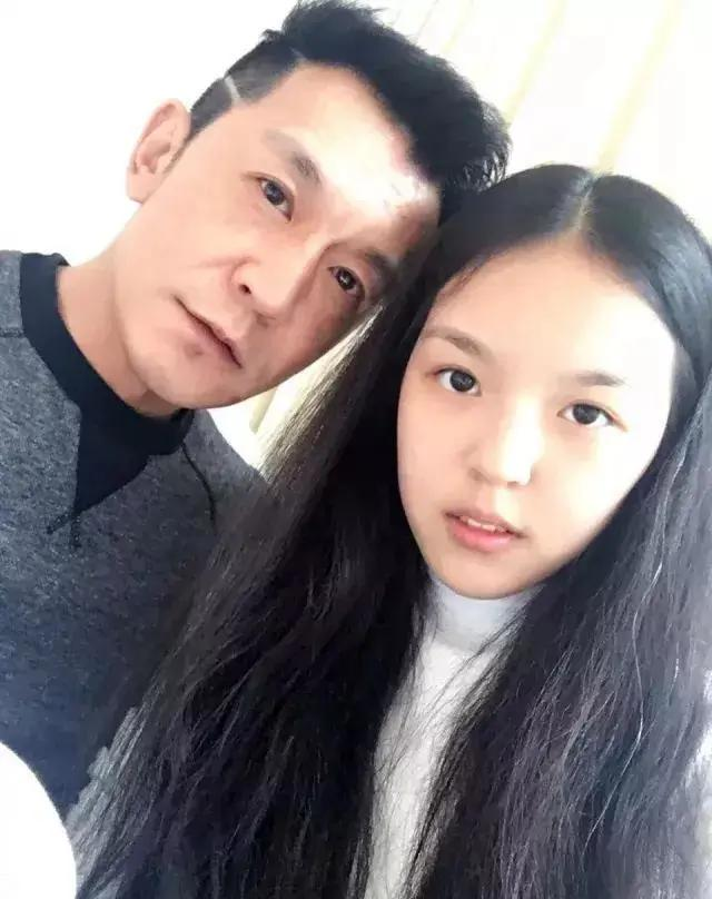 李咏给女儿的遗产远不止“2亿”，女儿现状令人感慨