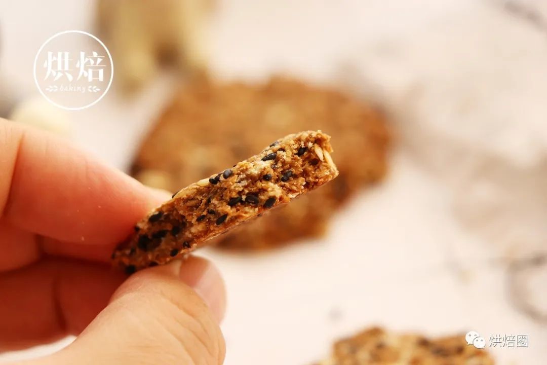 隔离在家做零食 不长肉黑糖燕麦饼干 可能要算健康零食排行榜前五吧