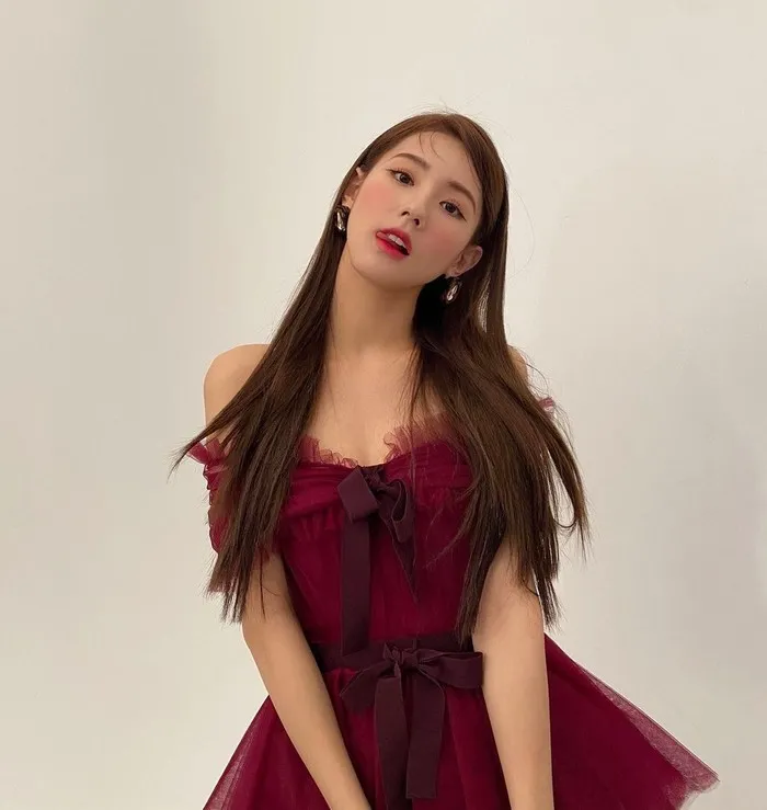 粉丝们纷纷要求Lucas退出NCT;K-POP新一代女爱豆颜值铁三角?
