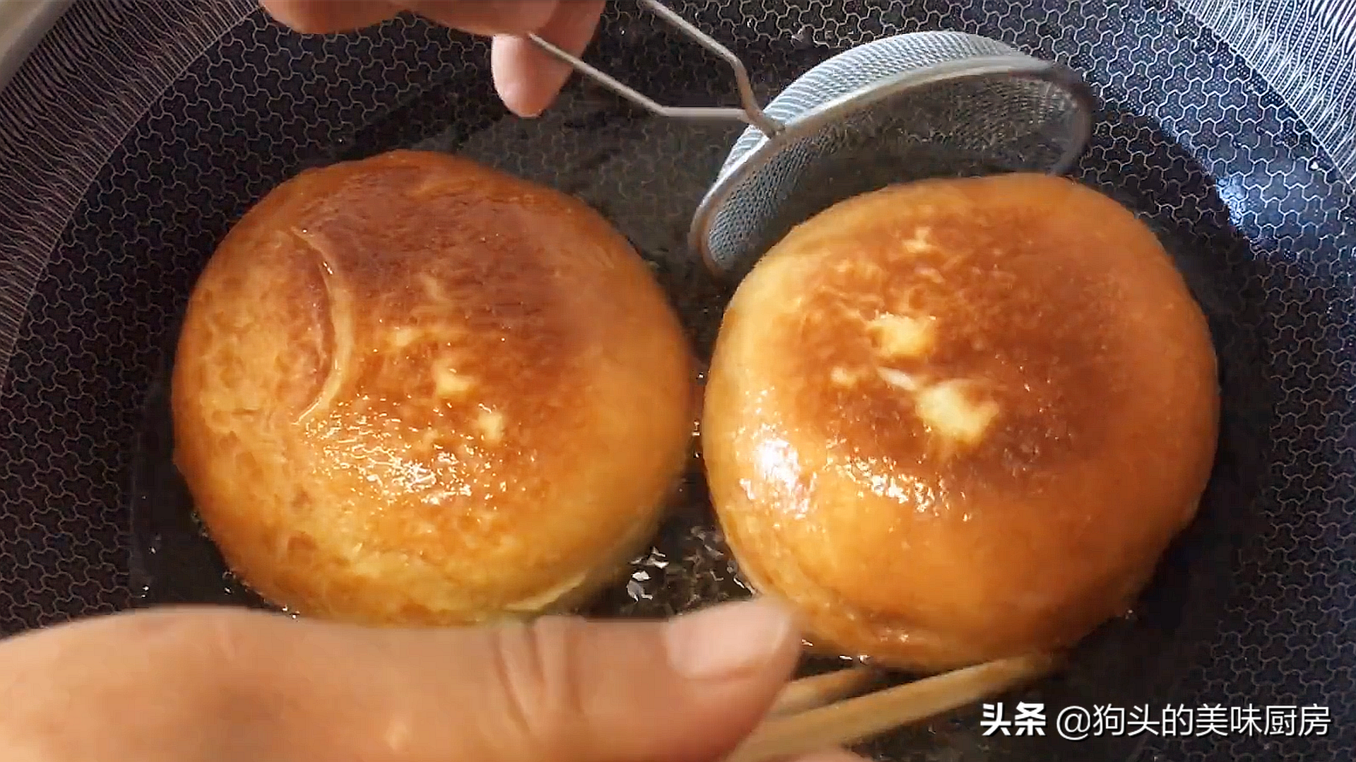 自從學會做這道美食，我家隔三差五做，香甜綿軟，比麵包還好吃