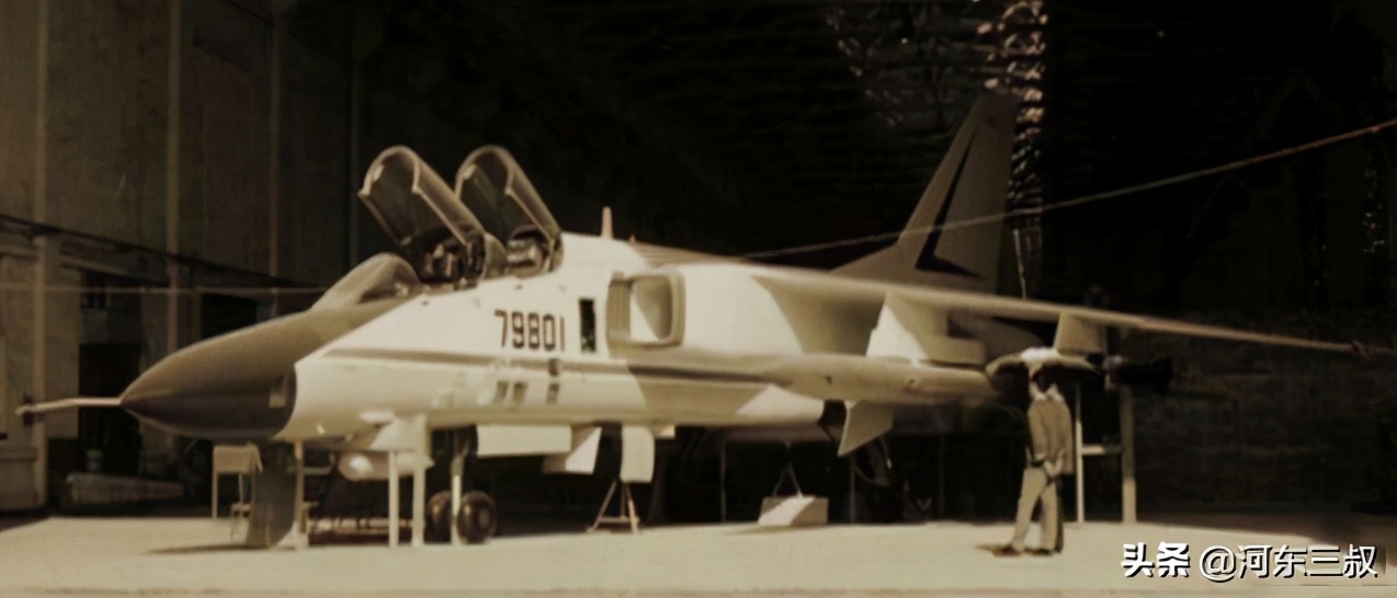 空军全家福，跨越71年，从歼-5到歼-20祖孙四代（