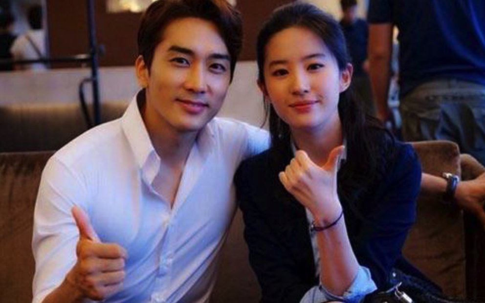 The net explodes Yi Fei of Hu Ge Liu already married, hu Ge just refutes a rumor, is the woman multistage is affection history paid close attention to again? 