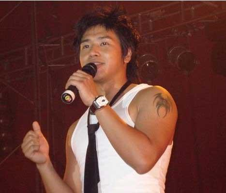 上综艺节目不许有纹身？明星们各显神通为遮盖