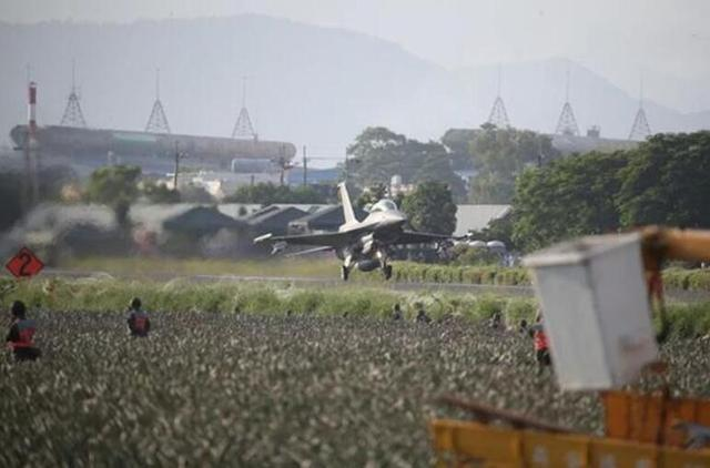 台灣軍演最後一天，解放軍也前往台海軍演，差距太大台軍黯然收場