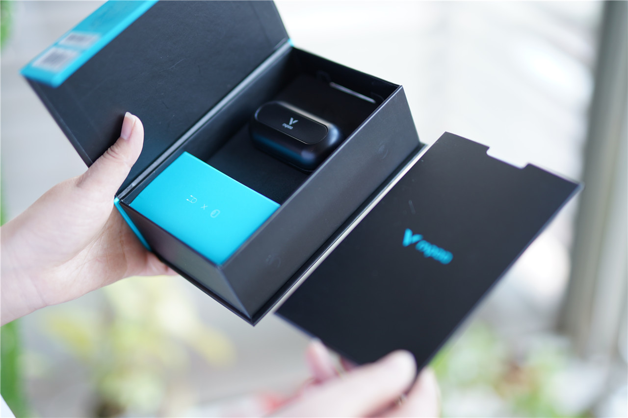 雷柏VM700蓝牙TWS背光游戏耳机光效和游戏更配哟