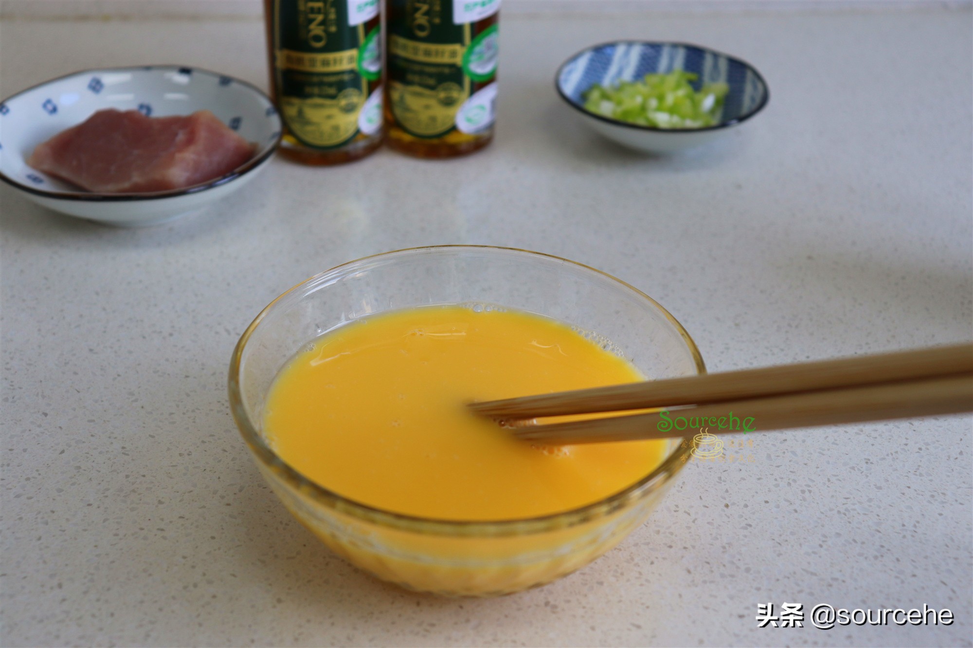 肉末蒸蛋，掌握3个技巧，鸡蛋鲜香无蜂窝，又香又嫩