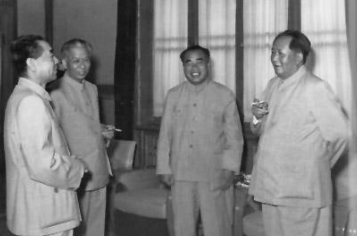 1958年一老红军闯中南海被拦，用纸条写下外号后，毛主席亲自接见