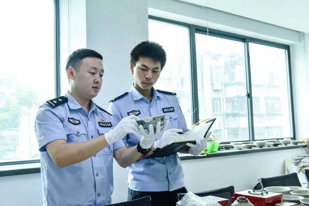 常州一团伙盗挖宋代古墓群落网 24人被抓 3505件文物被追回