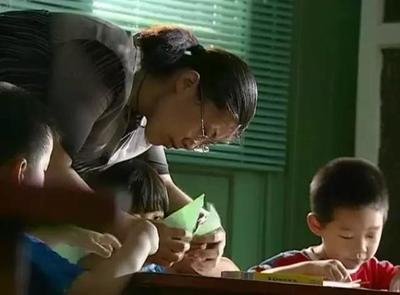 幼儿园就是一个“小社会”，要想孩子混得好，这4项能力着重培养