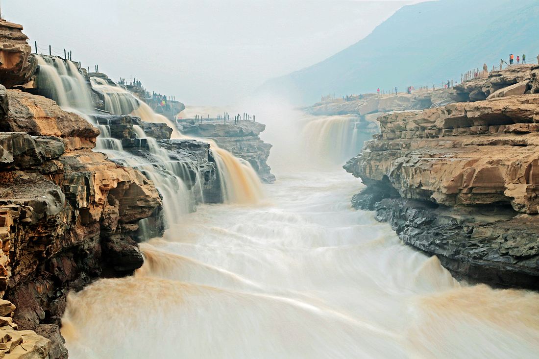 黄河数吨重“镇河”铁牛，“藏”于水中千年不