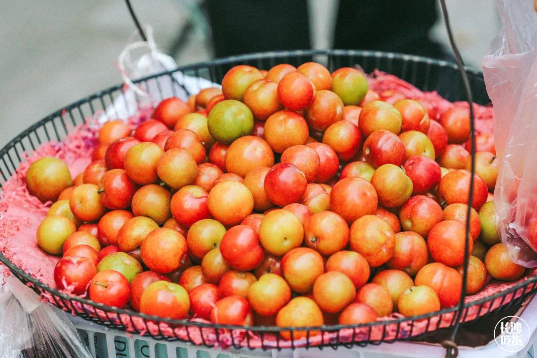 长沙最美劳动者纪实：摆摊商贩高温下的坚守