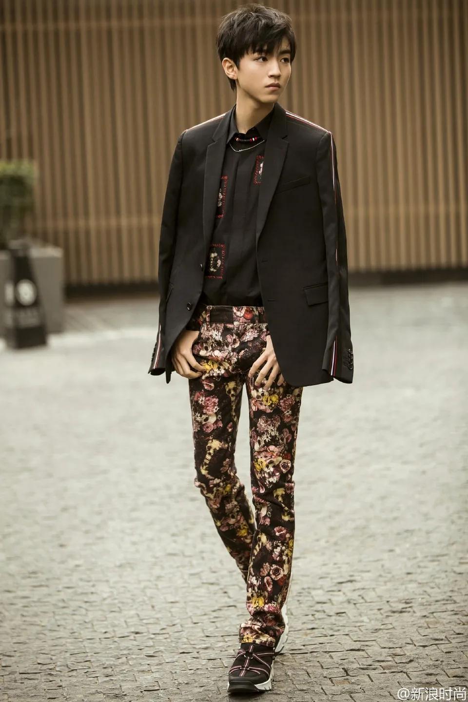 人间尤物张雨绮，怎么把10w的迪奥穿成3块8包邮的