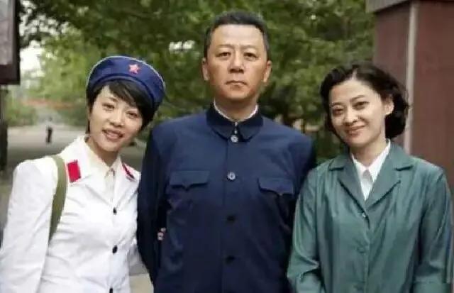 《父母爱情》：王海洋离过婚又带着孩子，为何江亚菲执意嫁给他？