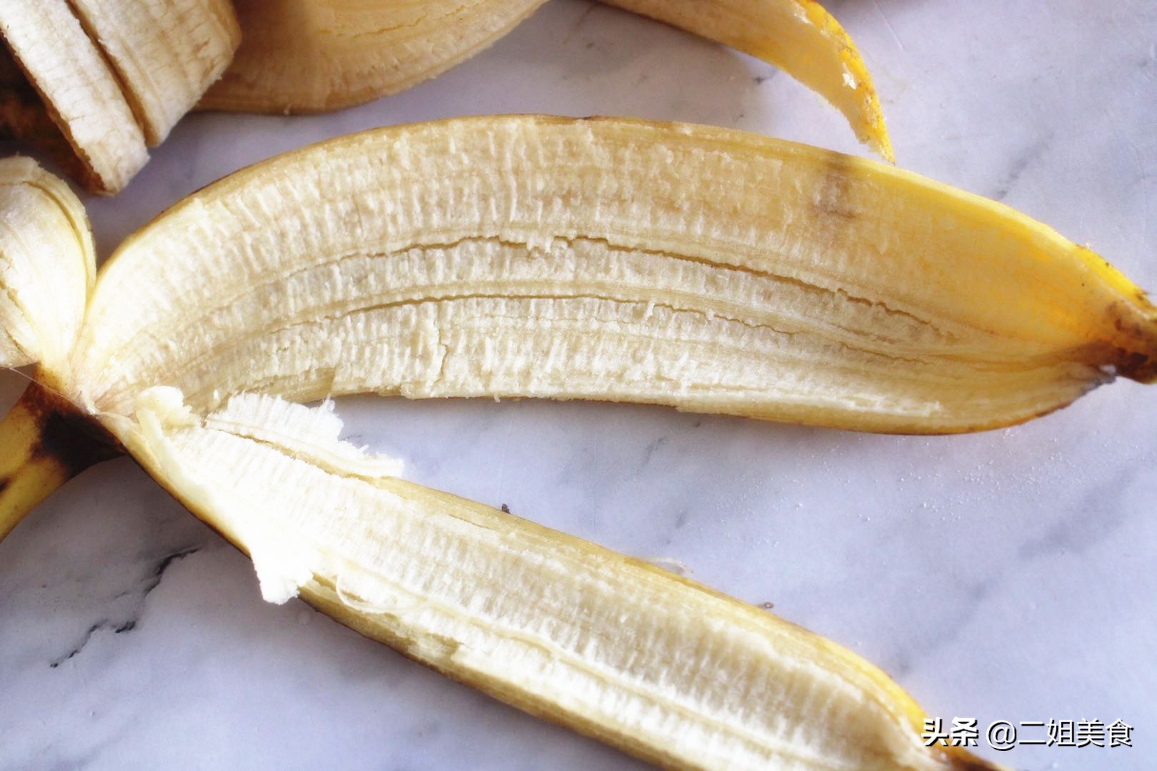 香蕉皮是好寶貝，別再扔掉了，教您香蕉皮的3個用法，簡單實用