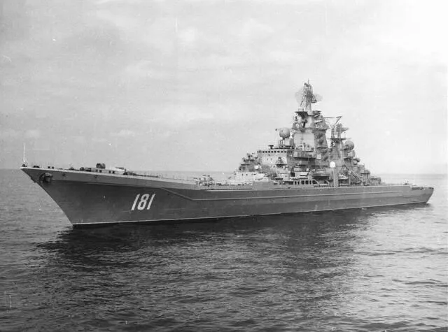 前苏联的献礼工程，从辉煌走向没落的“基洛夫”号巡洋舰