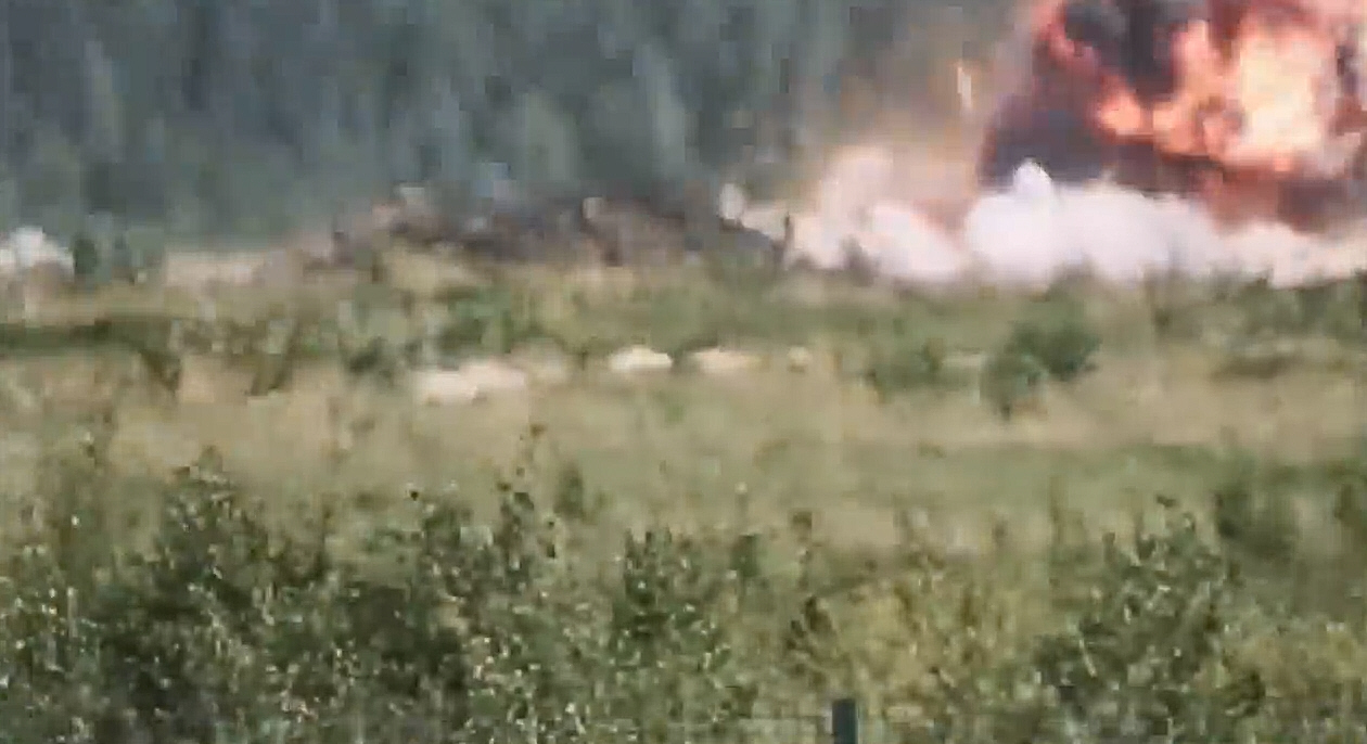 苏-57参加国家军演画面曝光，这段视频引起了西