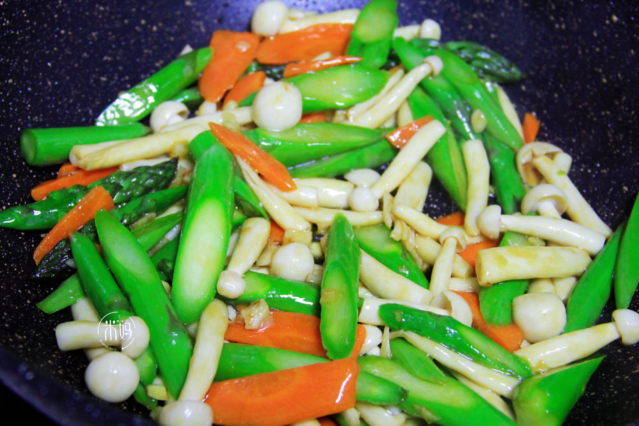 图片[11]-蚝油芦笋海鲜菇做法步骤图 但超值营养低脂又好吃-起舞食谱网