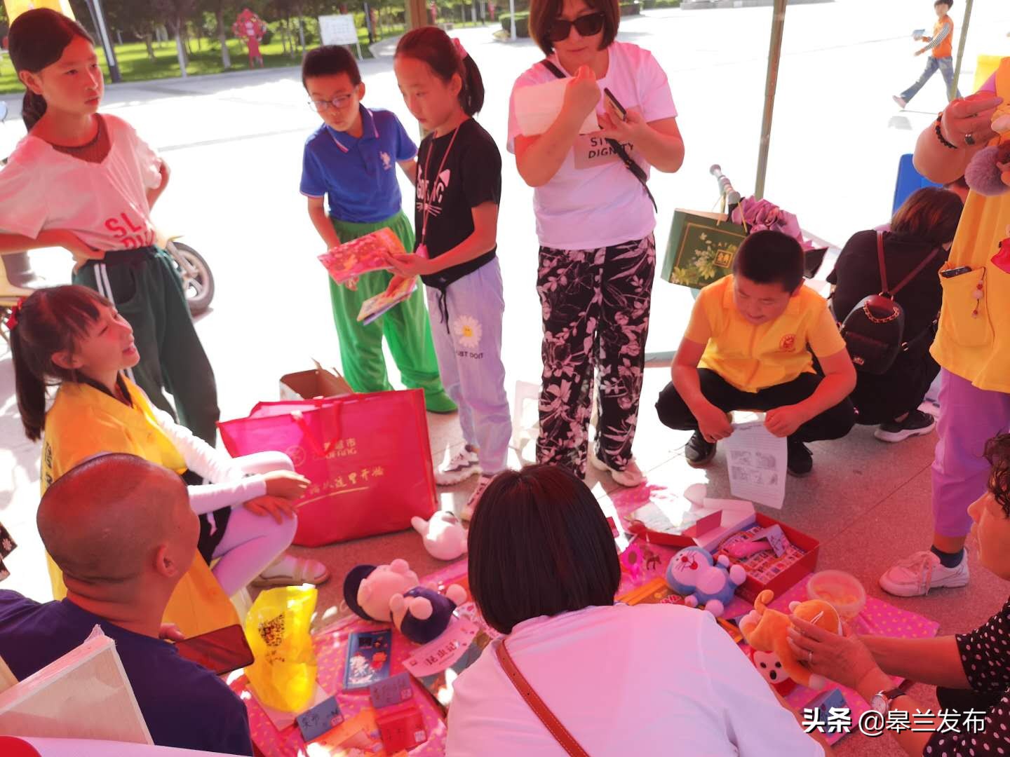 ��С���г������� �����Լ���С���������ʯ�������������չ��С���г�������������������������