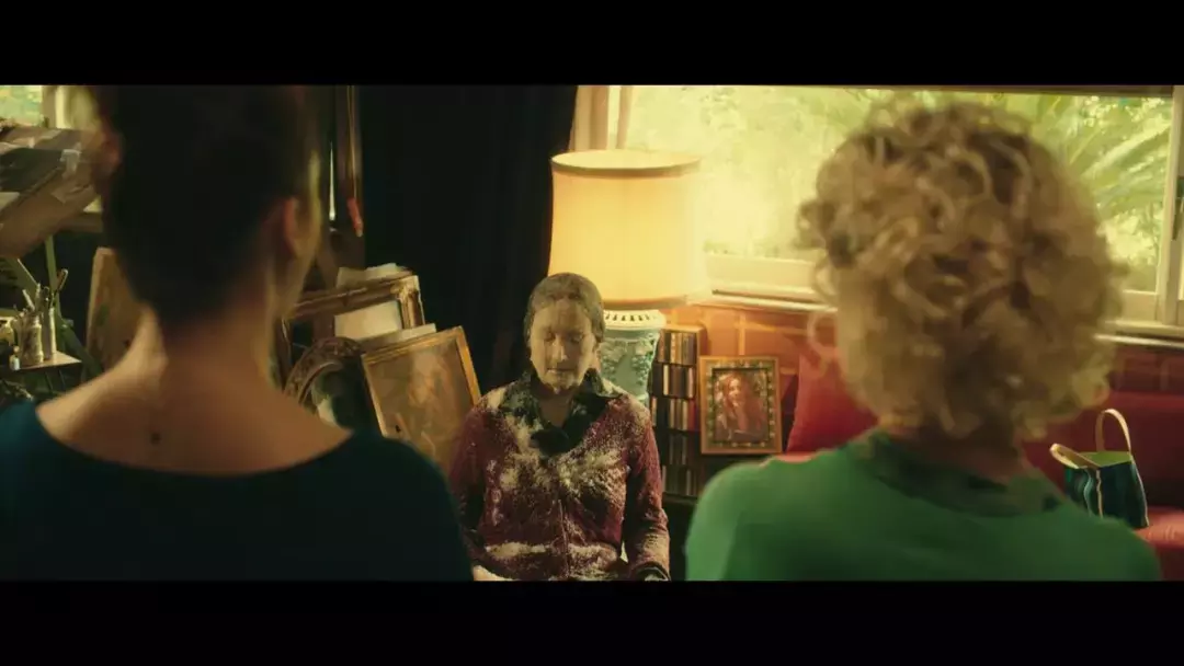 以为是恐怖片,结果笑到肾疼