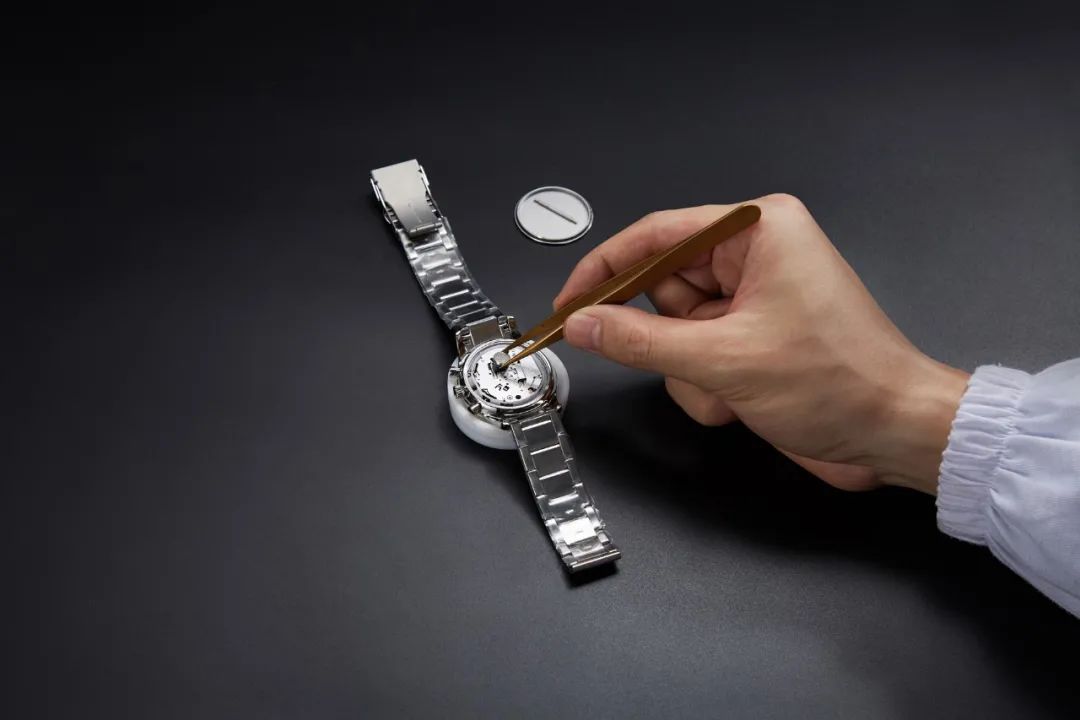 花5万买的手表，维修保养要5000？为什么手表买得起养不起
