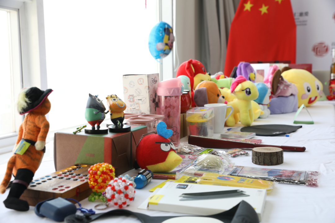百仁支教 |“飞越山巅，寻找童年——六一公益跳蚤集市”圆满结束