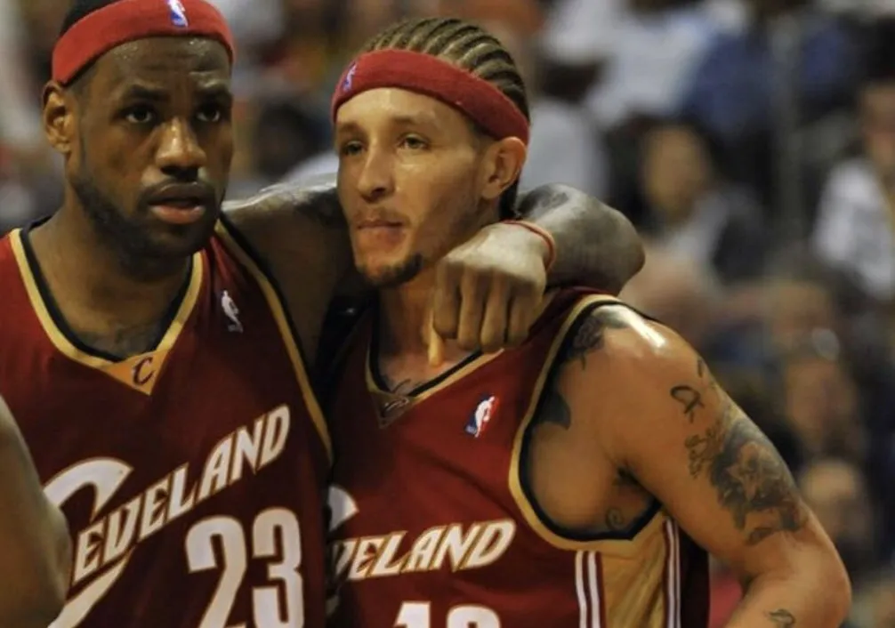 对球迷的回答：NBA 中联系最差的两个球员是谁？