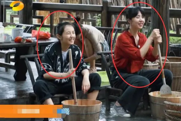 黄磊为什么独宠张子枫?看到和孙莉同框时,大家好像明白了