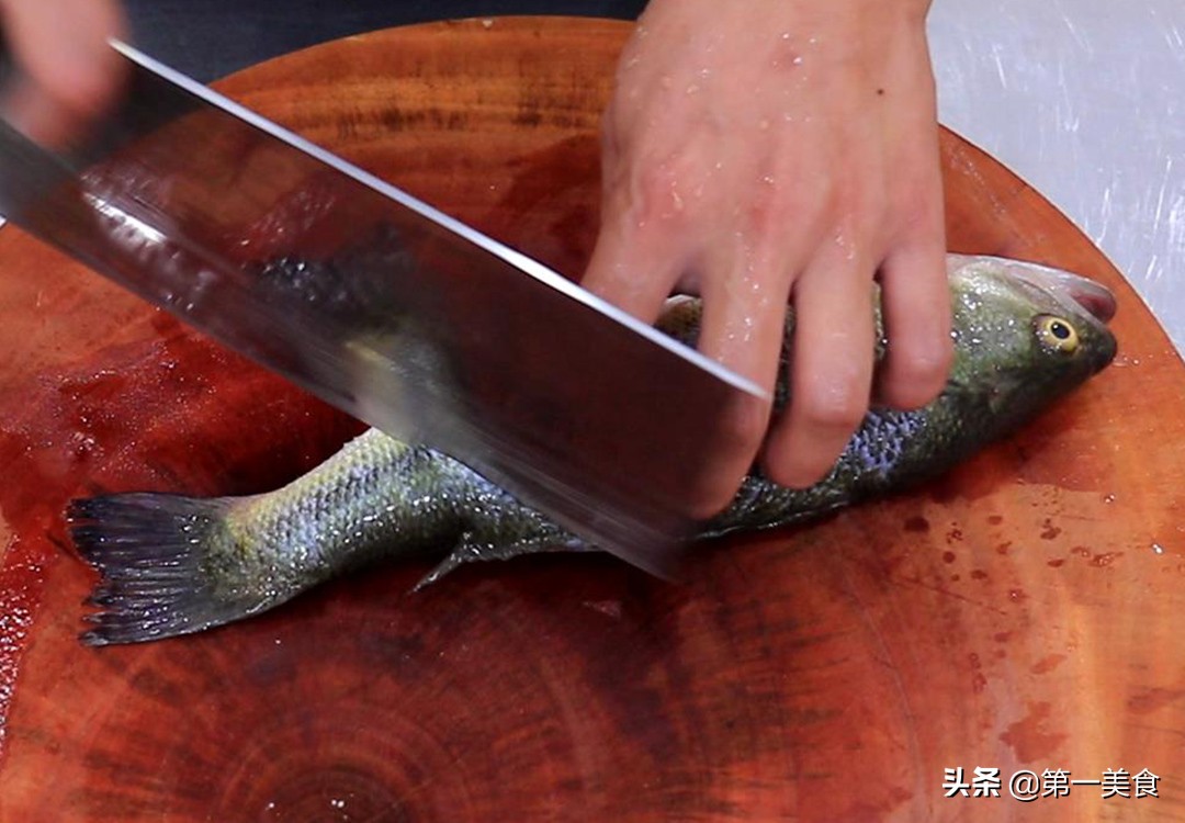 图片[2]-【红烧鲈鱼】做法步骤图 厨师长分享详细做法-起舞食谱网